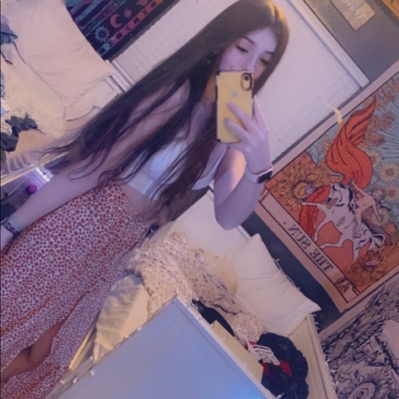 Meet your Posher, Sophia - Picture 3 of 4